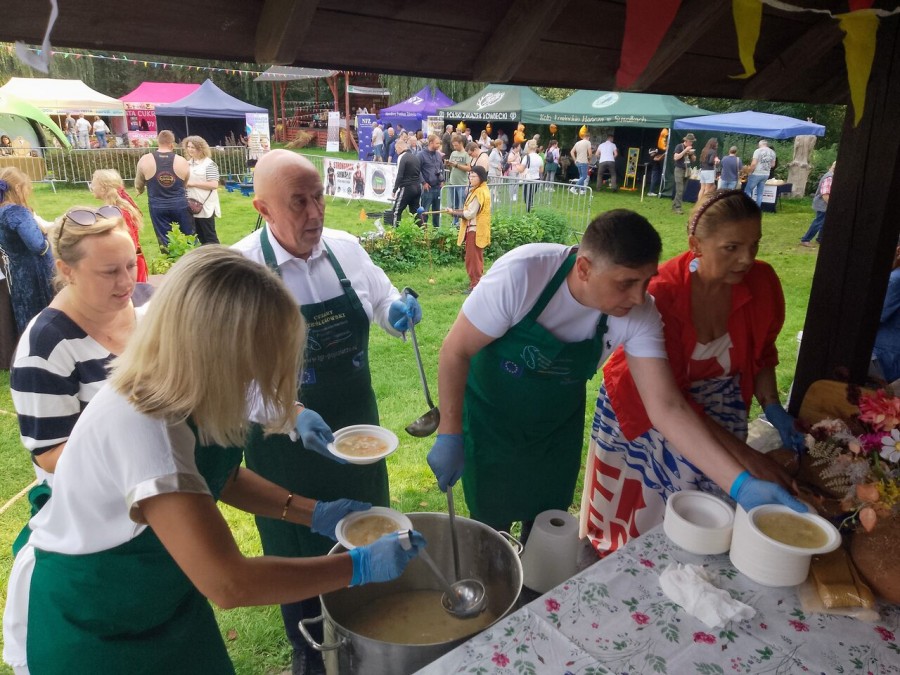 Okazja do degustacji, spotkań i zabawy. Święto Siei przyciąga od lat [zdjęcia, wideo]