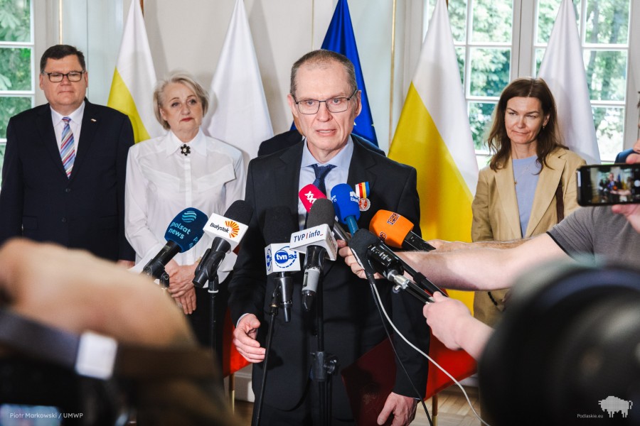 Andrzej Poczobut z Odznaką Honorową Województwa Podlaskiego i chęcią powrotu do Grodna