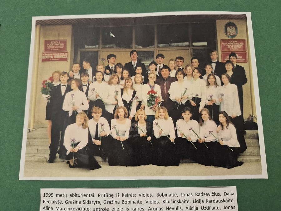abiturienci_1995.jpg