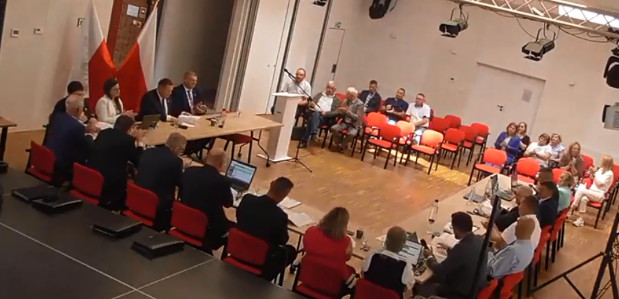 Raport o stanie Gminy Raczki. Wójt Piotr Gajda z votum zaufania i absolutorium