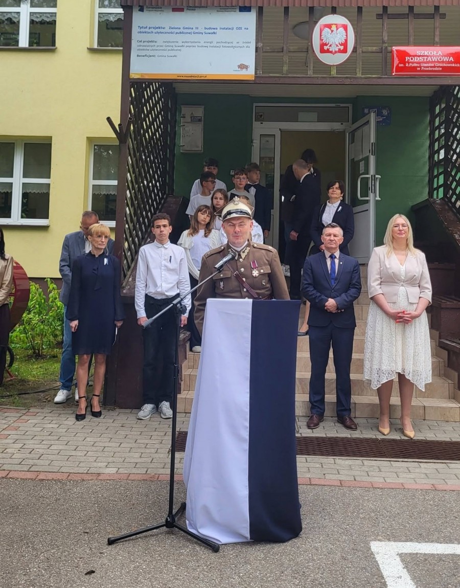 przebrod_swieto_szkoly_12_06.jpg