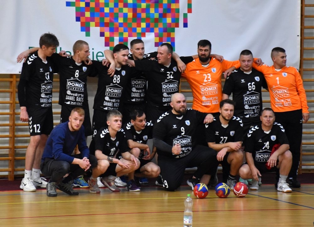 Trudny sezon debiutu Niedźwiedzi Suwałki w drugiej lidze szczypiornistów