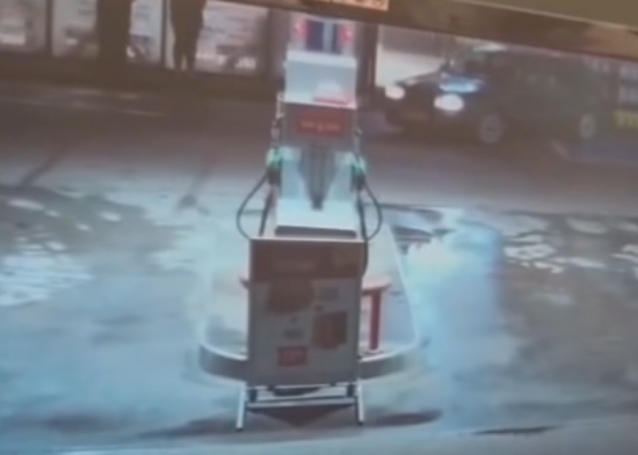 Powiat Gołdapski. Cofając uderzył w regał na stacji paliw - miał ponad 2 promile alkoholu