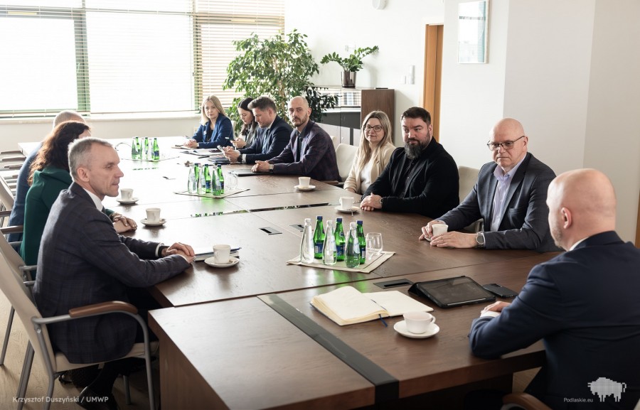 Samorządowcy z Sejneńszczyzny z marszałkiem województwa o poligonie w Kopciowie