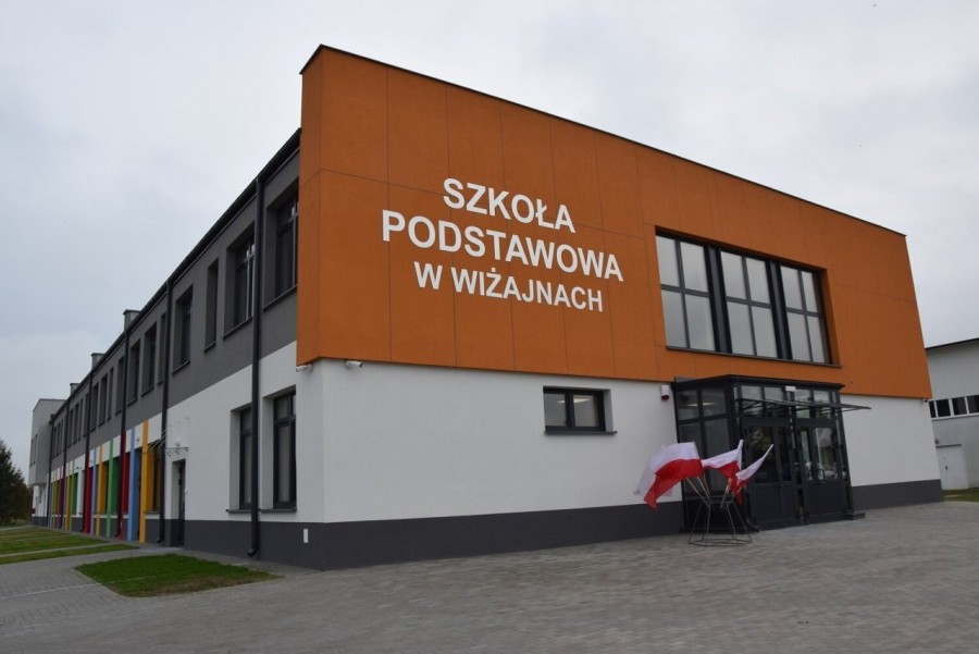 Wiżajny. Święto szkoły, zapisy na bal absolwentów