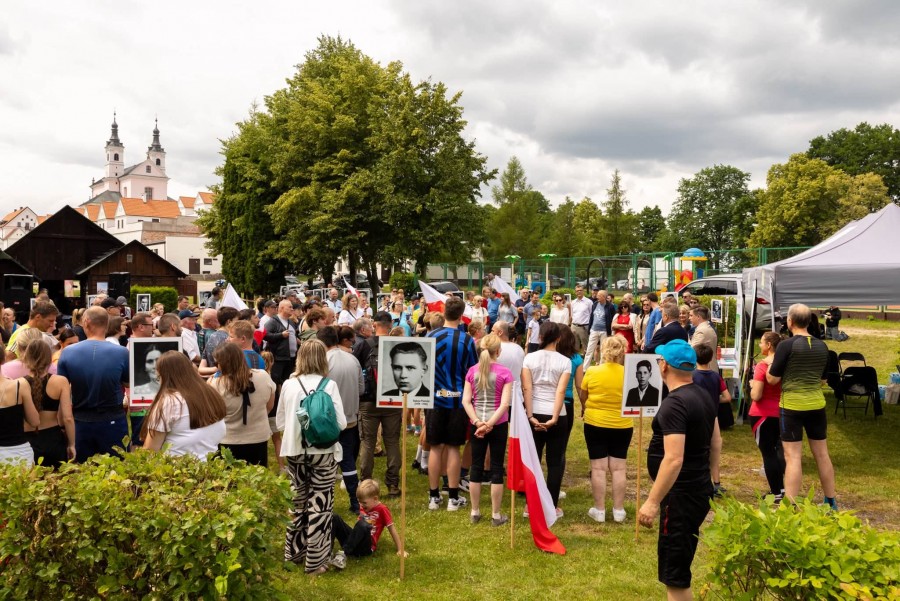 ob72_(08).jpg