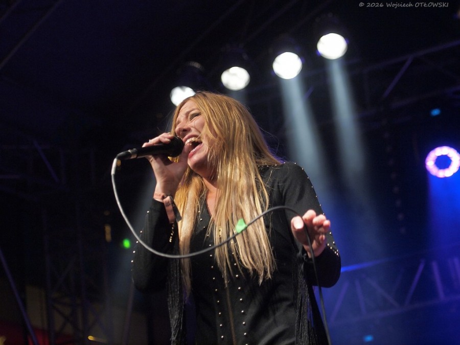 sbf2016-bluespills.jpg