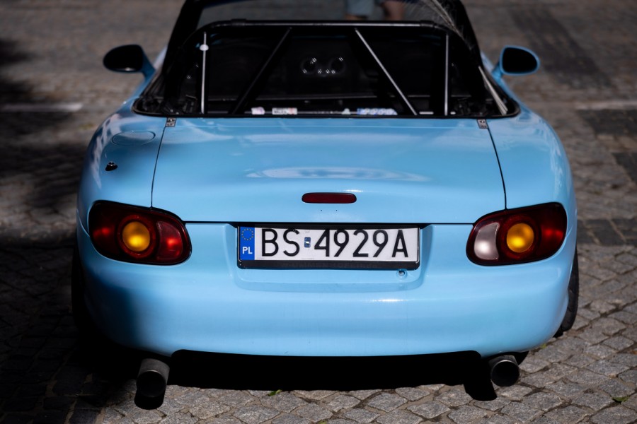 _r6_8881_easy-resize.com_.jpg