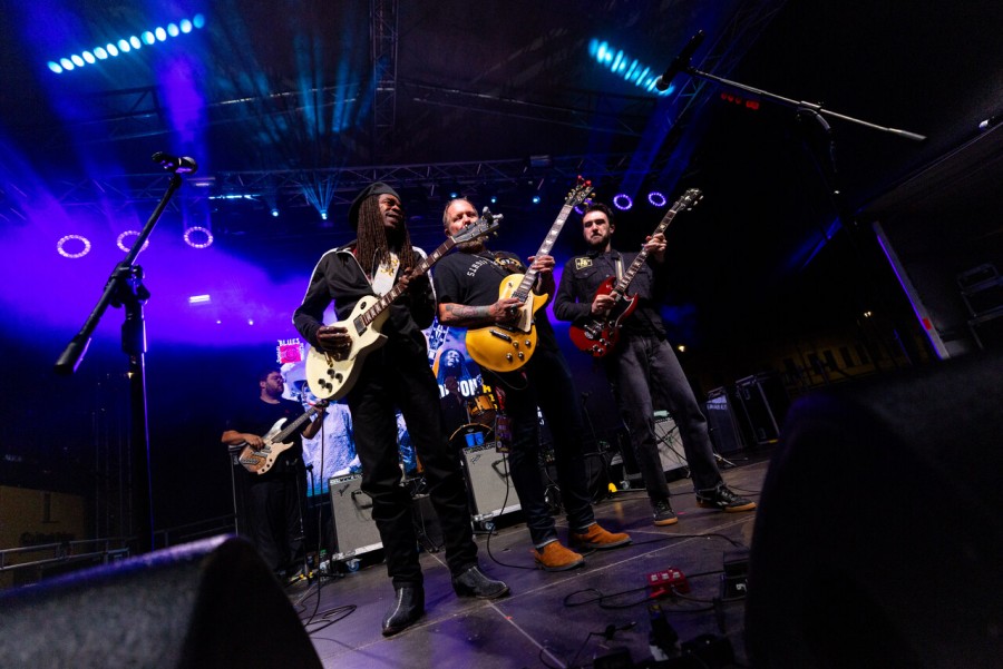 r52_9913_easy-resize.com_.jpg