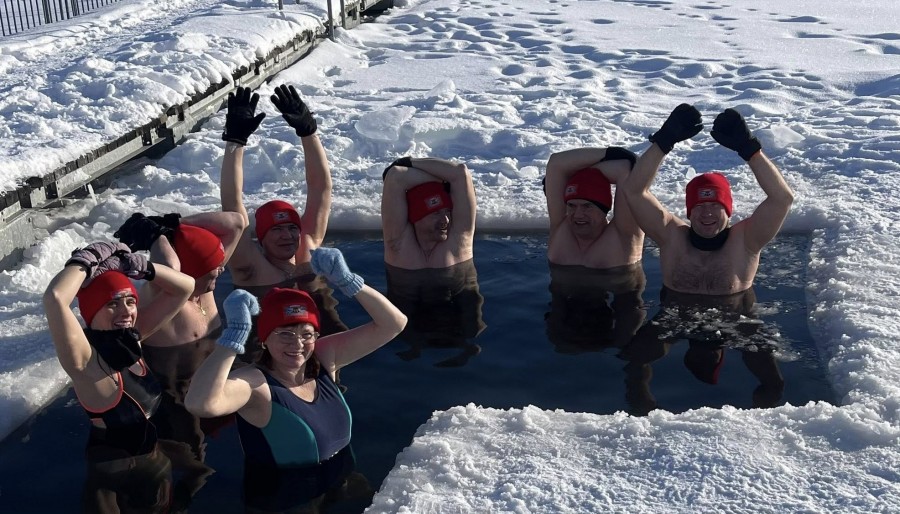 Filipów. Morsy uwielbiają takie zimy [zdjęcia]