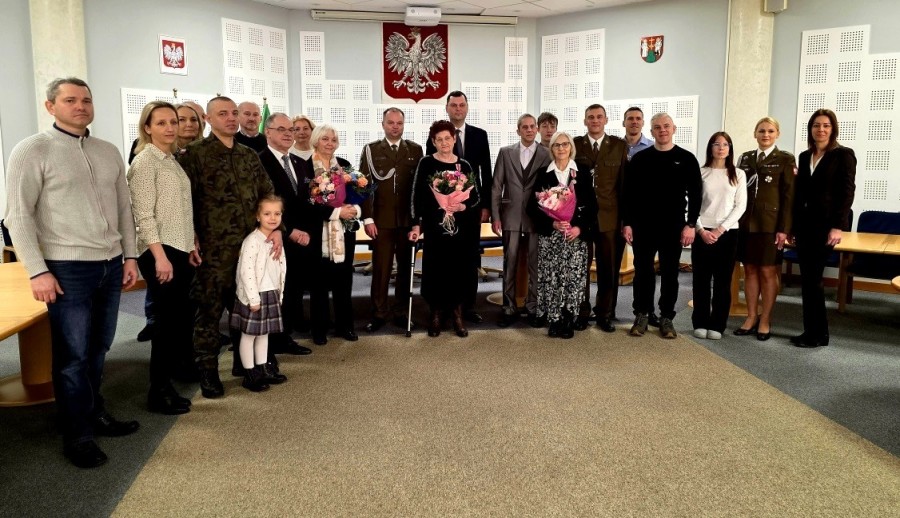 Suwałki, Krasnopol. Zasłużyły się dla obronności kraju 