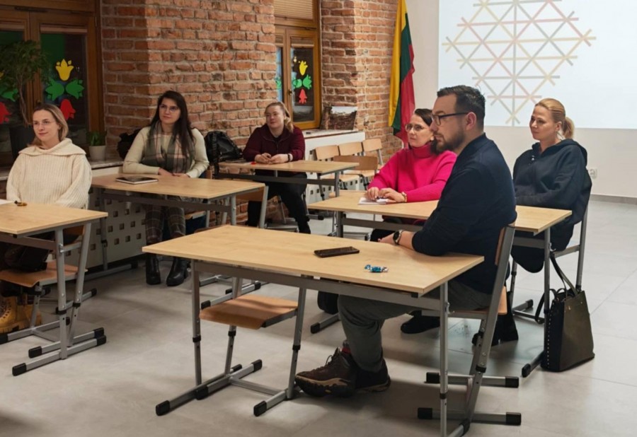 Suwałki. W litewskiej szkole naukę rozpoczęli także rodzice [zdjęcia]