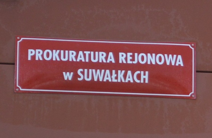 Mama miała 3, tata 4 promile, 9-miesięczny chłopczyk trafił do szpitala. Dochodzenie prokuratury