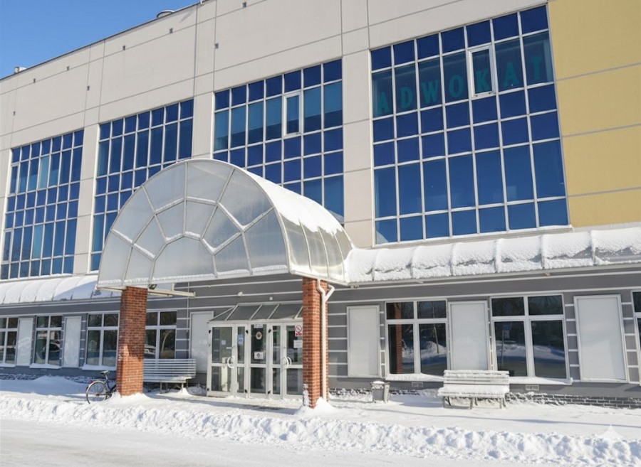 Całodobowa ogrzewalnia na dworcu PKS w Suwałkach. Policyjne kontrole w gminie Suwałki