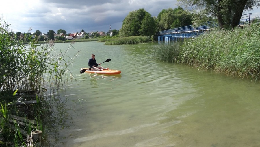 Gmina Suwałki. Przetarg na pomost i ławki na plaży w Małej Hucie