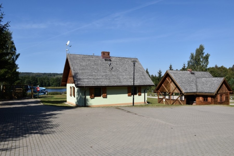 Rutka - Tartak. Poprawa infrastruktury nad jeziorem Pobondzie, modernizacja drogi w  Wierzbiszkach
