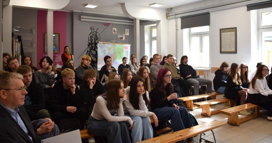 II LO w Suwałkach. Wirtualna woda, realne decyzje [zdjęcia]