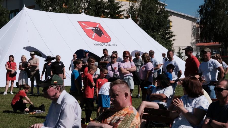 726908595_122188827110433344_4150123810719426158_n.jpg