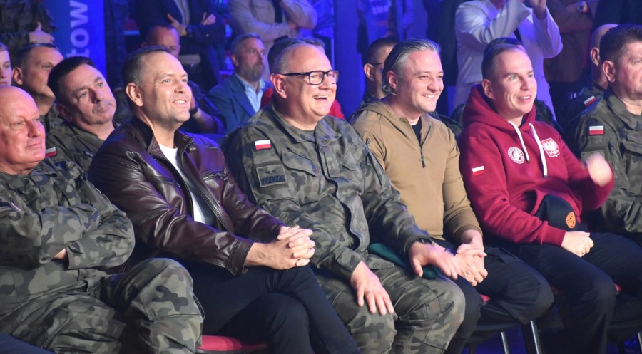 Prezydent Karol Nawrocki był na gali Mistrzostw Wojska Polskiego w Suwałkach [zdjęcia]
