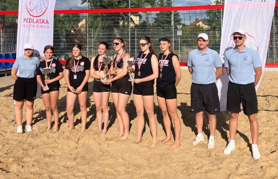 Siatkówka plażowa. Iga Milewska i Łucja Piekarska z SAS Sejny w półfinale Mistrzostw Polski 