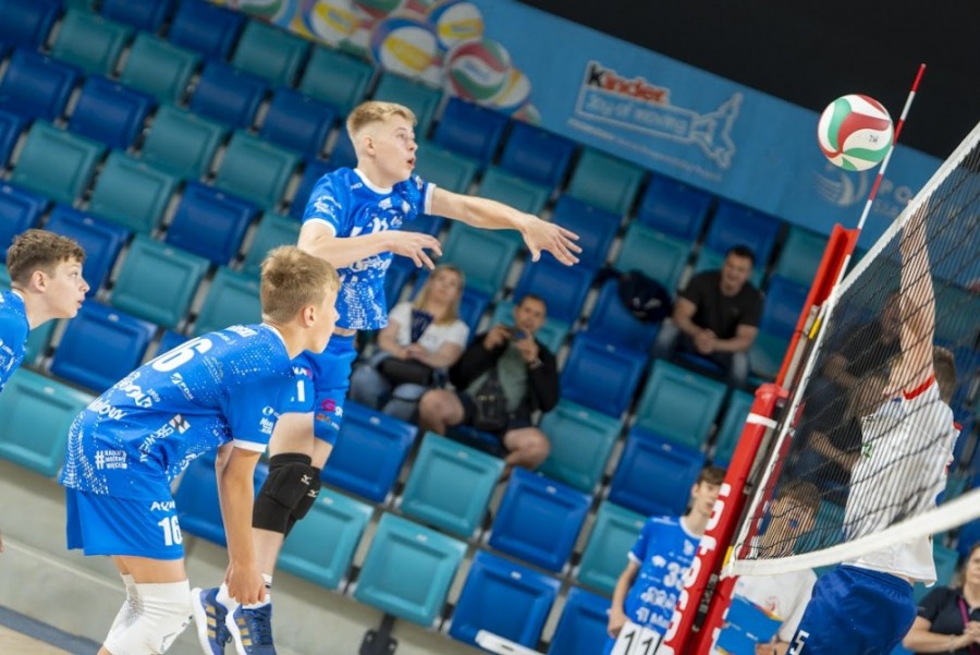 Finały Kinder Sport w Suwałki  Arenie. W sobotę grają dziewczęta, w niedzielę - chłopcy