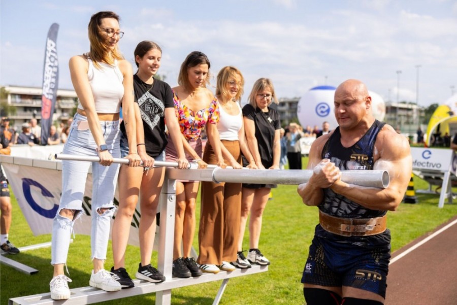 Mocarze na stadionie lekkoatletycznym. Mistrzostwa Europy siłaczy podczas Dni Suwałk