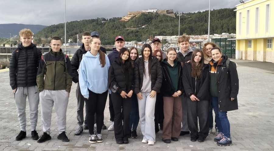 Uczniowie Zespołu Szkół nr 6 w Suwałkach na stażach w Hiszpanii i Portugalii [zdjęcia]