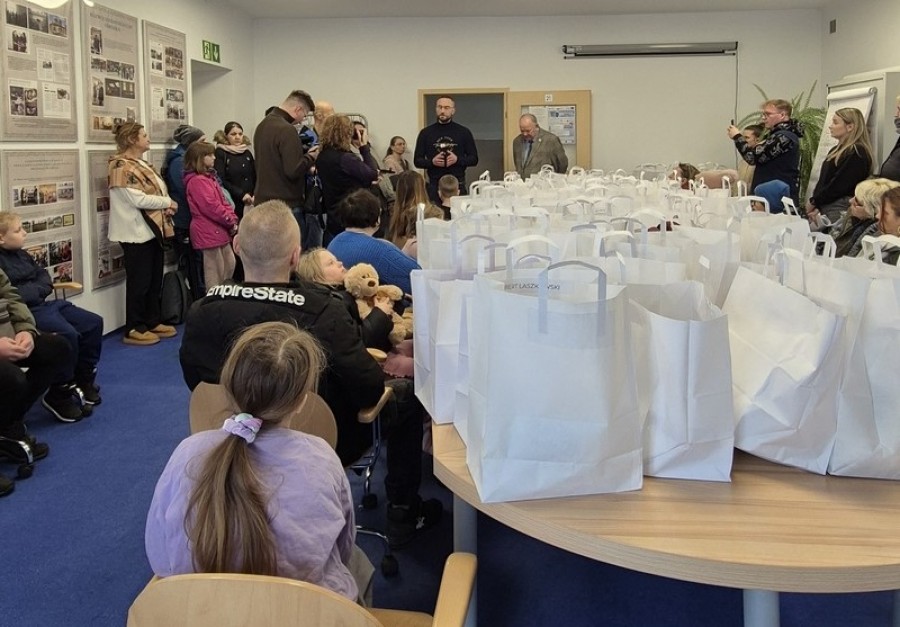 Charity Shop Suwałki z darami dla podopiecznych suwalskiego MOPR [zdjęcia]