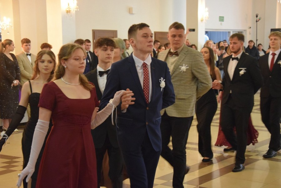 Studniówki 2026. Uczniowie Zespołu Szkół Technicznych w Suwałkach już po wielkim balu [zdjęcia]