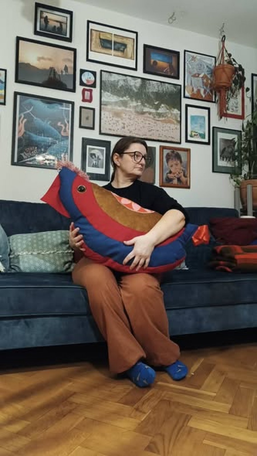 Dodi i Kura Klara. Nauczyciele ze Szkoły Podstawowej nr 5 w Suwałkach Szyją dla WOŚP