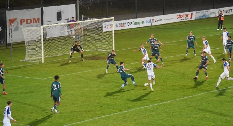 Legia II Warszawa – Wigry Suwałki. Sposób na lidera [u nas relacja na żywo]