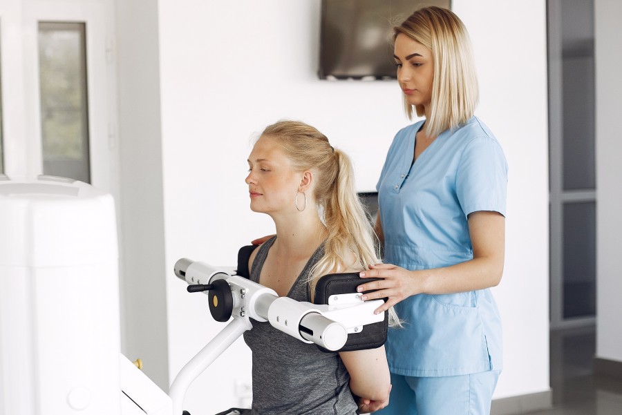 Po wyczerpaniu zwolnienia lekarskiego choroba nie ustępuje? Wniosek o świadczenie rehabilitacyjjne