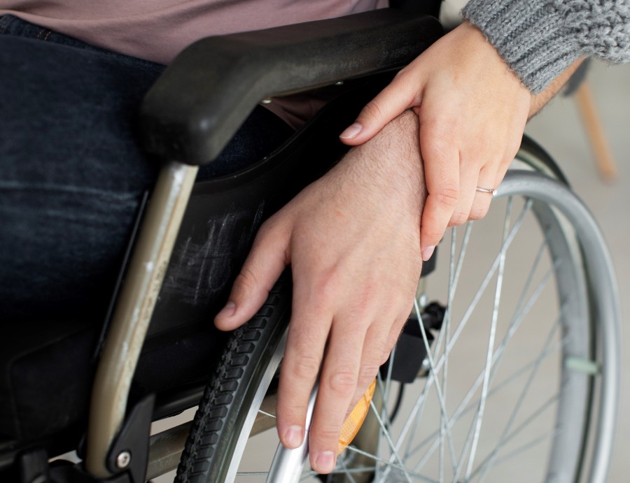 Budżet państwa pokryje składki oraz ubezpieczenie zdrowotne dla opiekuna 