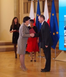 Ignacy Ołów odebrał tytuł z rąk pani premier