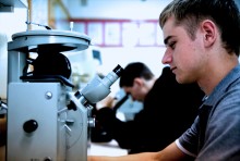 Wciąż brakuje zawodowców