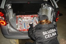 Trzech przemytników i ponad 12,5 tys. paczek papierosów