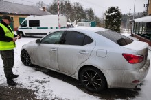 Pokazał podrobiony paszport