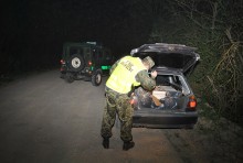 Nie zatrzymał się do kontroli, bo wiózł kontrabandę 