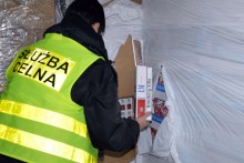 Papierosy za 2,2 miliona wśród nici i słodyczy