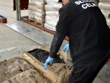 Papierosy za ponad 1 mln w węglu drzewnym [zdjęcia]