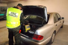 Papierosy w Mercedesie [zdjęcia]