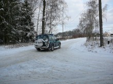 Utknęli w puszczy, pomogli pogranicznicy