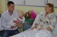 Malutka Hania dostała wózek od prezydenta [zdjęcia]