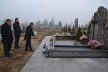 Prezydenci zapalili znicze