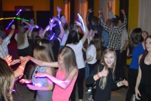 Bawili się przy rytmach Gangu Albanii [zdjęcia]