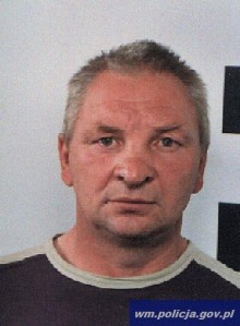 Zabił żonę siekierą. Policja szuka go w całym kraju