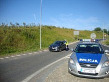 policjant_bada_stan_trzezwosci_kierujacego1.jpg