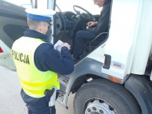 Prędkość, stan techniczny i pasy. Działania bezpieczna ósemka