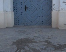 Sejneńska „wojna diabła z Bogiem”. Wandale popisali drzwi bazyliki