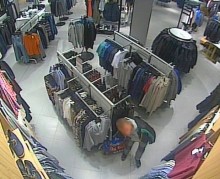 Kradł bieliznę i czekolady